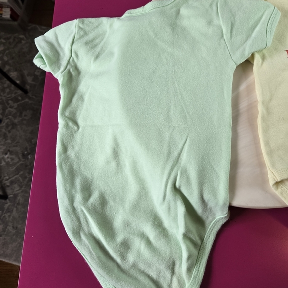 Baby Wear 6 To 9 Months  Green & Yellow - Picture 6 of 7